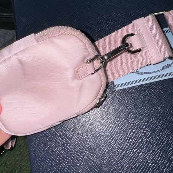 Prada Pink Crossbody Bag Set with Logo and Adjustable Strap - Picture 4 of 5